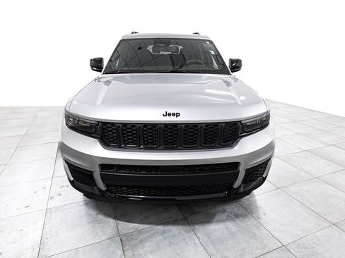 Used 2023 Jeep Grand Cherokee L Laredo AWD/4WD image 3