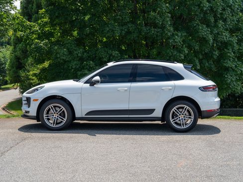 Used 2019 Porsche Macan AWD/4WD image 2