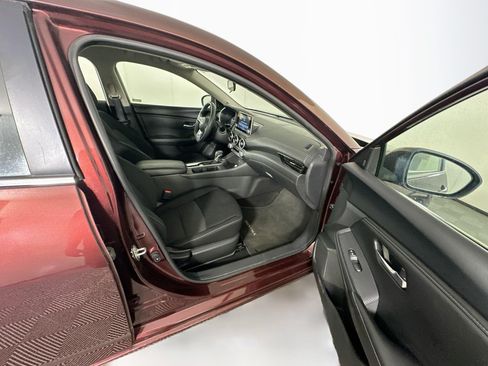 Used 2025 Nissan Sentra SV FWD image 29