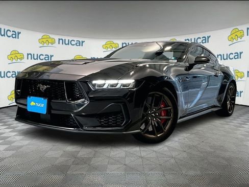 Used 2024 Ford Mustang GT Premium image 3