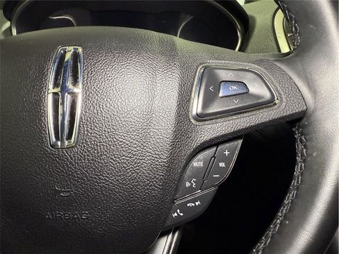 Used 2017 Lincoln MKX Reserve image 32