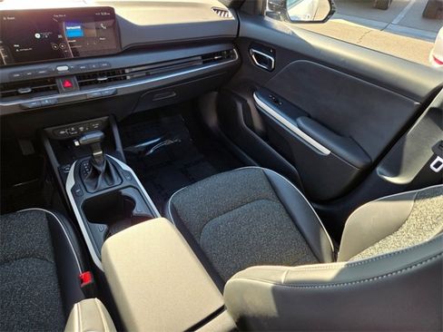 Used 2025 Kia K4 GT-Line w/ GT-Line Sunroof Package image 17