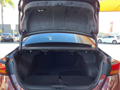 Used 2023 Nissan Altima 2.5 SV w/ SV Premium Package image 6