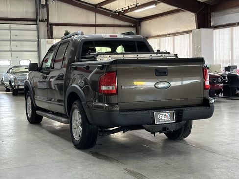 Used 2008 Ford Explorer Sport Trac XLT image 4