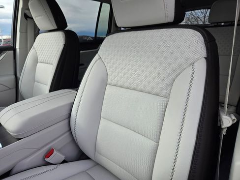 New 2026 GMC Acadia Denali w/ Super Cruise Package image 14