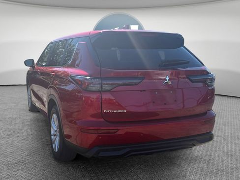 Used 2025 Mitsubishi Outlander ES AWD/4WD image 6