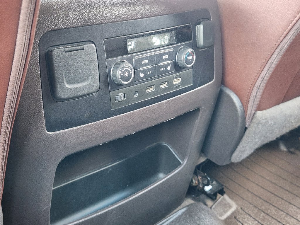 Used 2019 Chevrolet Tahoe Premier AWD/4WD image 29