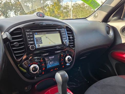 Used 2015 Nissan Juke SV w/ Technology Package image 18