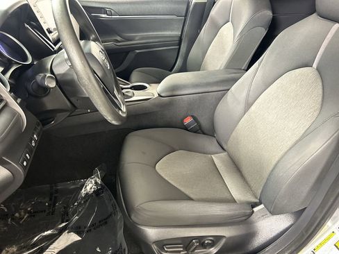 Used 2021 Toyota Camry LE image 21