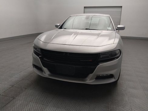 Used 2019 Dodge Charger SXT AWD/4WD image 15