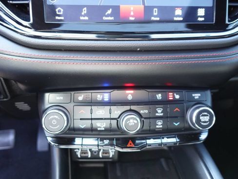 Used 2023 Dodge Durango R/T image 49