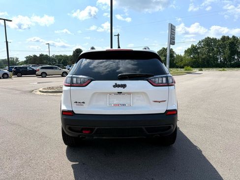 Used 2021 Jeep Cherokee Trailhawk image 4