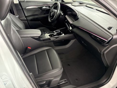 Used 2025 Buick Envision Preferred image 47