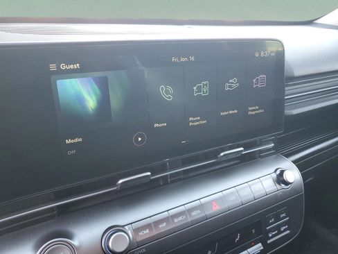 Used 2025 Hyundai Kona SEL image 23