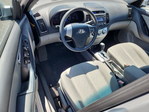 Used 2010 Hyundai Elantra GLS FWD image 14