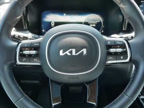 Certified 2023 Kia Sorento SX AWD/4WD image 25