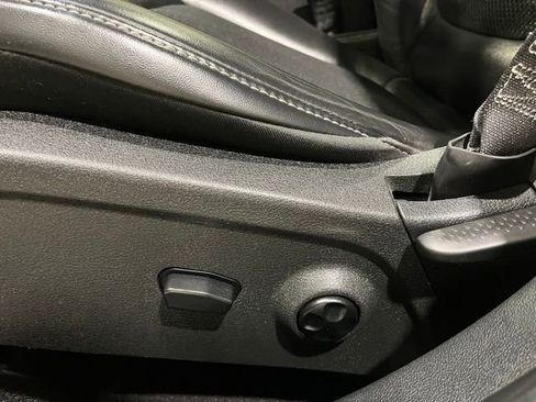 Used 2017 Dodge Journey Crossroad w/ Popular Equipment Group image 39