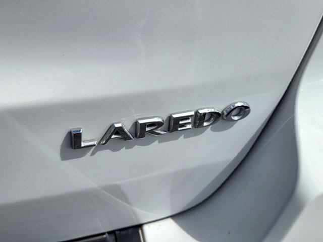Used 2020 Jeep Grand Cherokee Laredo w/ 18" Wheel & 8.4" Radio Group RWD image 15