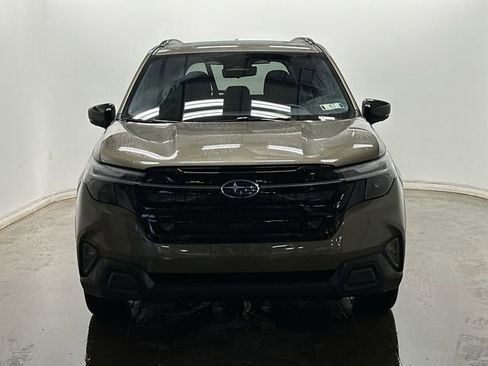 Certified 2025 Subaru Forester Touring AWD/4WD image 28