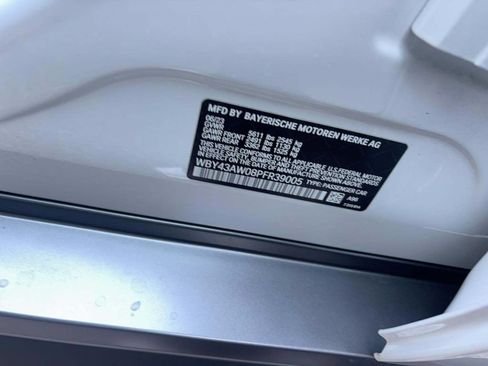Used 2023 BMW i4 eDrive35 w/ Premium Package RWD image 7