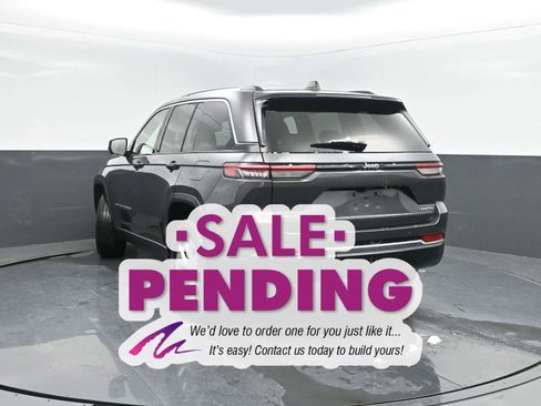 Used 2023 Jeep Grand Cherokee Limited image 45