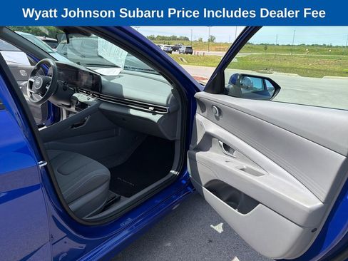 Used 2024 Hyundai Elantra SEL FWD image 30