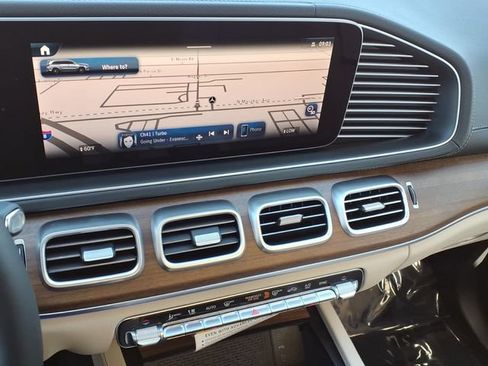 New 2026 Mercedes-Benz GLS 450 4MATIC image 5