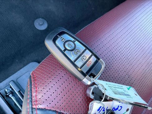 Used 2025 Ford Mustang Premium image 14