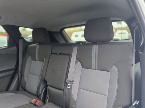 Used 2025 Chevrolet Blazer LT FWD image 15