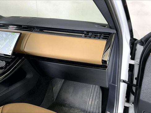 Used 2023 Land Rover Range Rover Sport SE AWD/4WD image 16