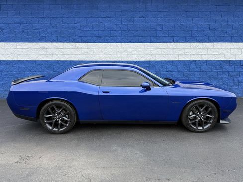 Used 2022 Dodge Challenger R/T w/ Driver Convenience Group image 2