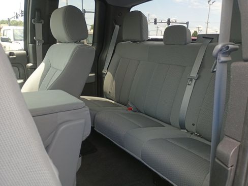 Used 2013 Ford F150 XLT w/ Mid Equipment Group RWD image 31
