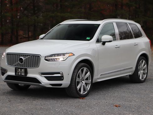 Used 2017 Volvo XC90 T8 Excellence image 52