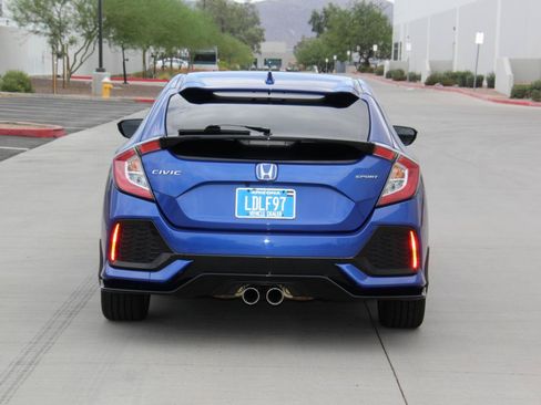Used 2018 Honda Civic Sport image 6