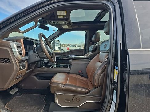 Used 2025 Ford F450 King Ranch w/ FX4 Off-Road Package image 9