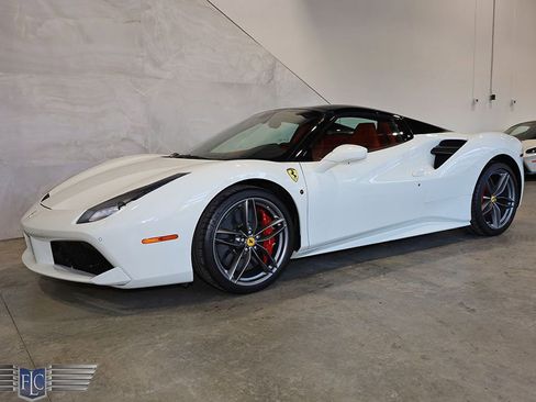 Used 2019 Ferrari 488 Spider image 52