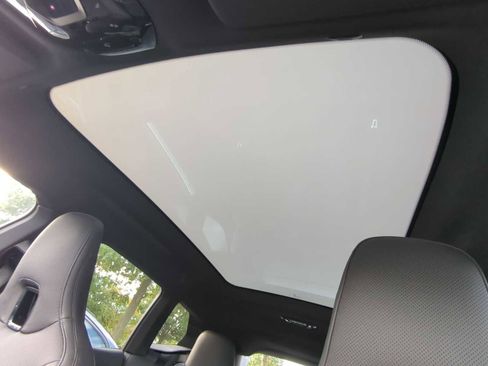 Used 2025 BMW iX xDrive50 image 18