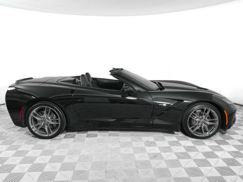 Used 2019 Chevrolet Corvette Stingray Convertible w/ 3LT Preferred Equipment Group RWD image 4