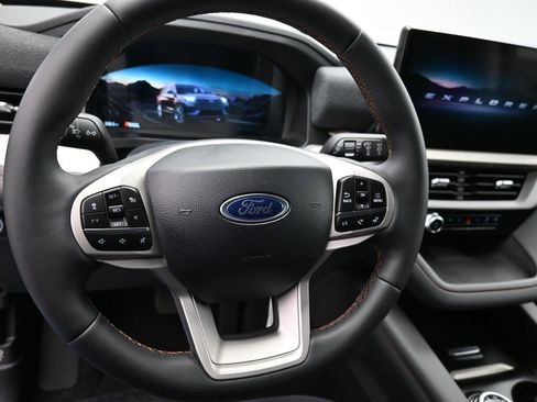 New 2025 Ford Explorer Active image 11