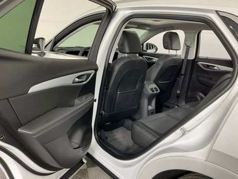 Used 2024 Buick Envision Avenir image 36