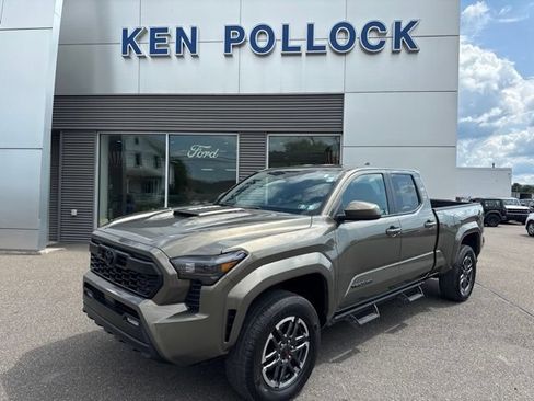 Used 2024 Toyota Tacoma TRD Sport AWD/4WD image 2