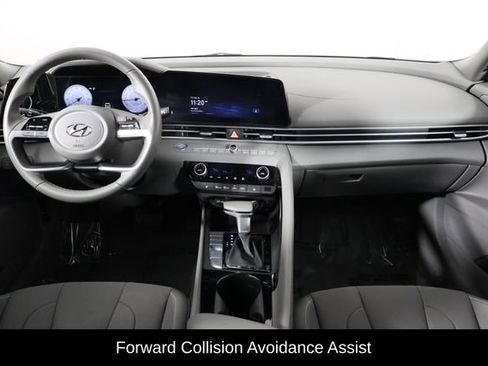 Used 2023 Hyundai Elantra SEL w/ Convenience Package FWD image 14