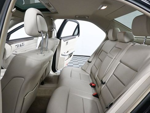 Used 2016 Mercedes-Benz E 350 Sedan image 19
