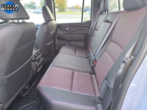 Used 2025 Honda Ridgeline Black Edition image 30