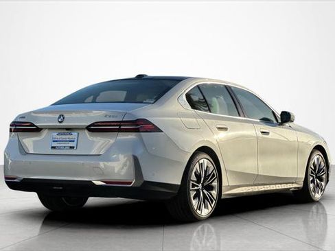 New 2026 BMW 530i xDrive w/ Executive Package image 5