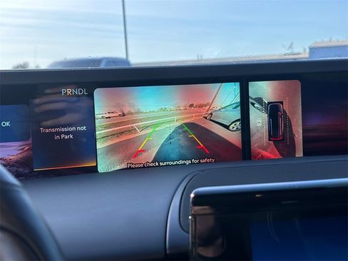 Used 2024 Lincoln Nautilus Premier w/ Equipment Group 102A image 22