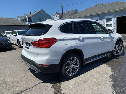Used 2017 BMW X1 xDrive28i AWD/4WD image 4