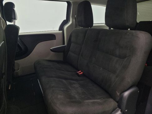 Used 2015 Dodge Grand Caravan American Value Package image 18