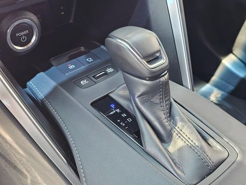 Certified 2023 Toyota Venza LE AWD/4WD image 33