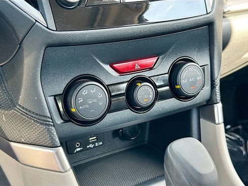 Used 2021 Subaru Forester Premium image 15